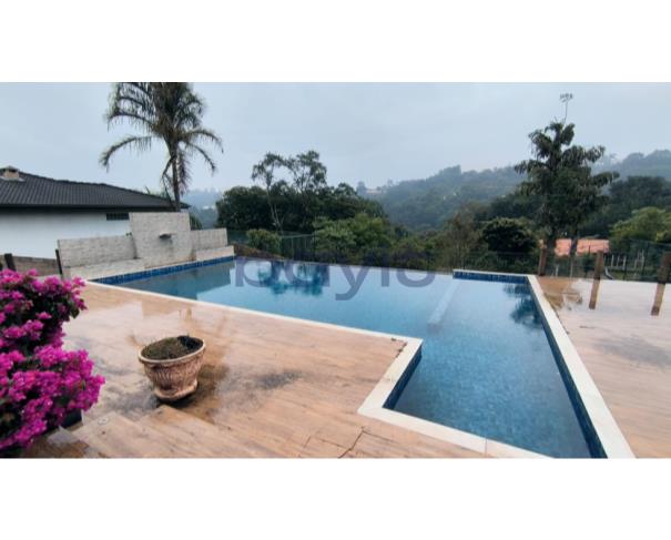 Foto de Casa de Condomínio - 510m²