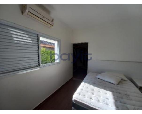 Foto de Casa de Condomínio - 431,38m²