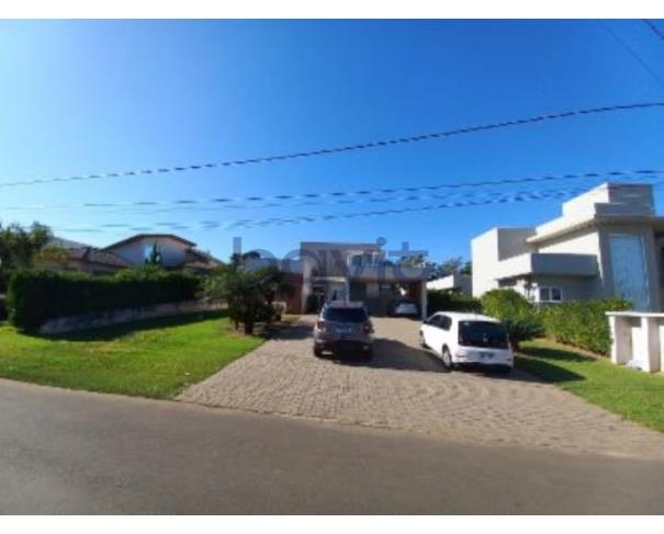 Foto de Casa de Condomínio - 431,38m²