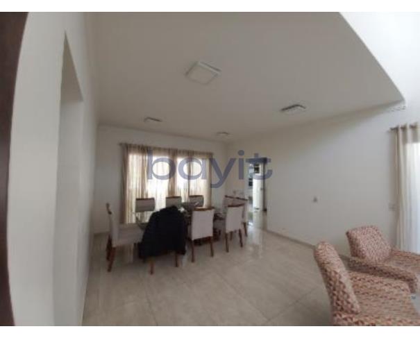 Foto de Casa de Condomínio - 431,38m²