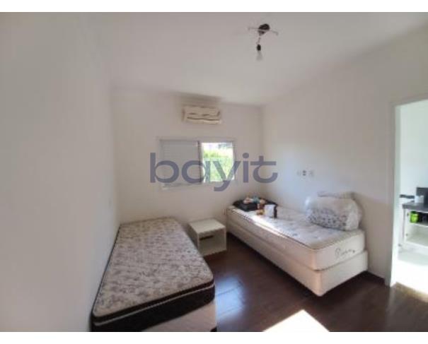 Foto de Casa de Condomínio - 431,38m²