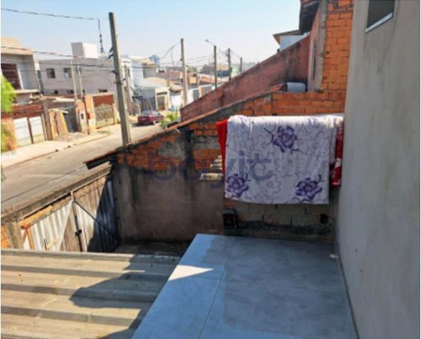 Foto de Terreno com Edificação - 250,00 m²