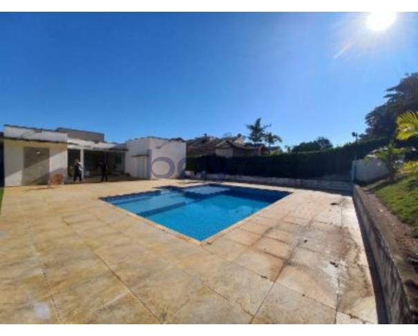 Foto de Casa de Condomínio - 431,38m²
