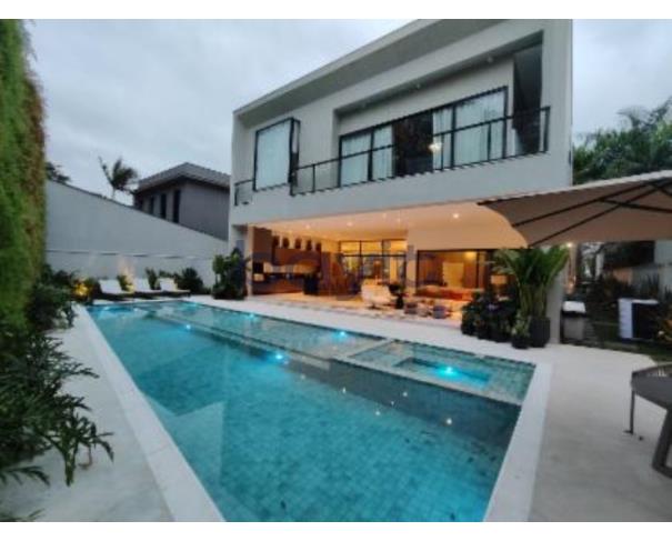 Foto de Casa de Condomínio - 1058,3m²